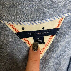 XL Like-New Tommy Hilfiger Men's Dress Shirt